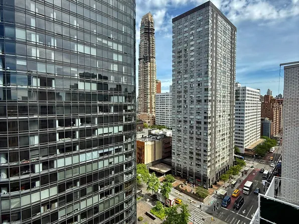 301 East 66th Street image 1 of 24