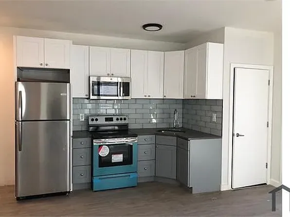 2846 W 36th St APT 3F, Brooklyn, NY 11224