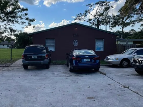 2143 Laura Ln #47B, West Palm Beach, FL 33415