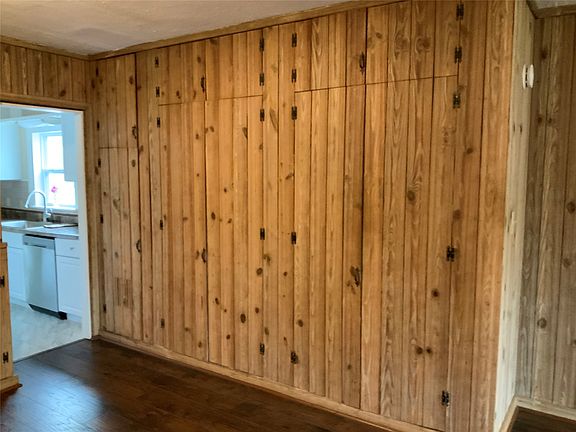 4th image of 406 N 6th St