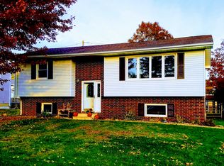 245 7th St, Jesup, IA 50648