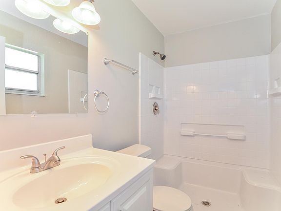 3rd image of 5398 Justine Way