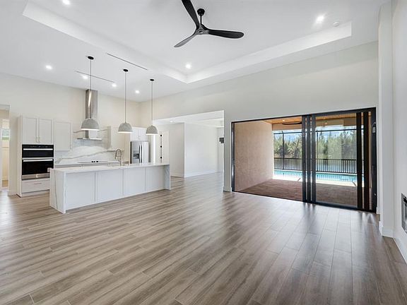 5th image of 10522 Riverside Rd