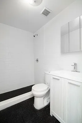 Rented by REAL New York | media 6