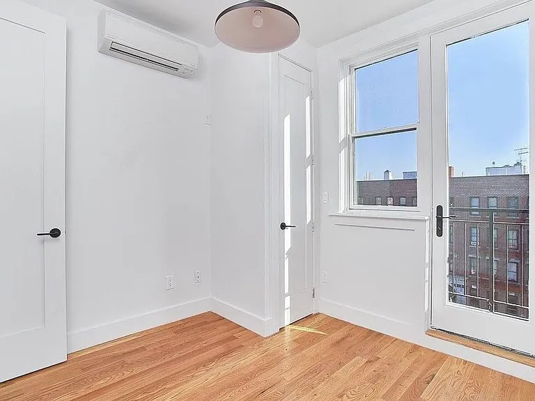 3215 Clarendon Rd #4F — Photo 13