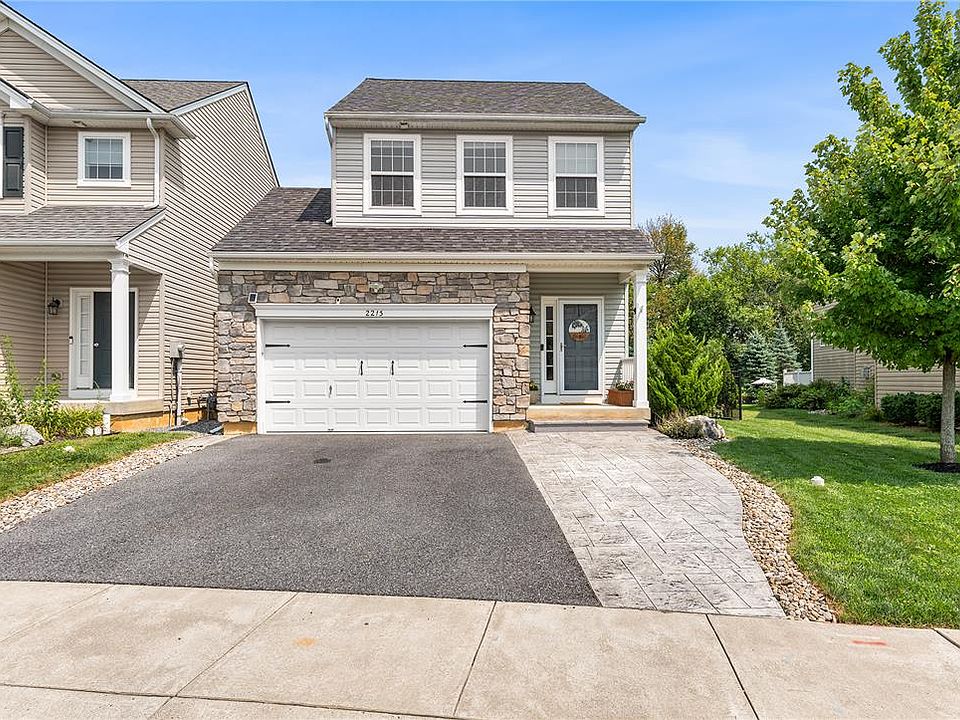 1st image of 2213 Huntington Ln