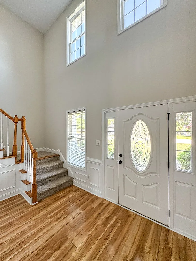 4 Bed 3.5 Bath Home with Bonus Room in Jack Britt — Photo 2