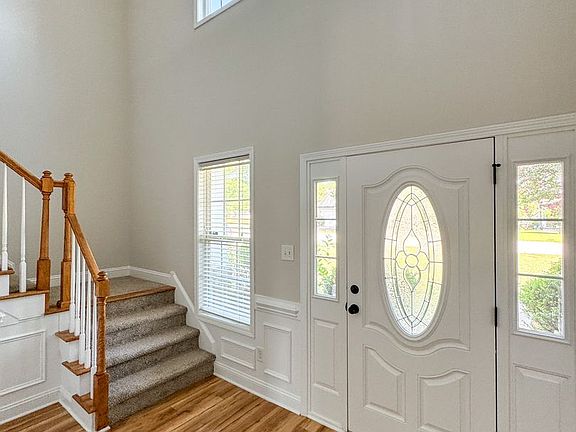 2nd image of 2423 Kimbolton Dr