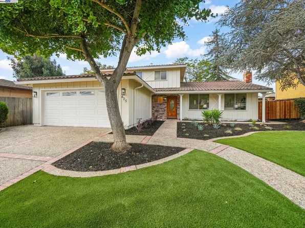 425 Lexington Dr, Vallejo, CA 94591