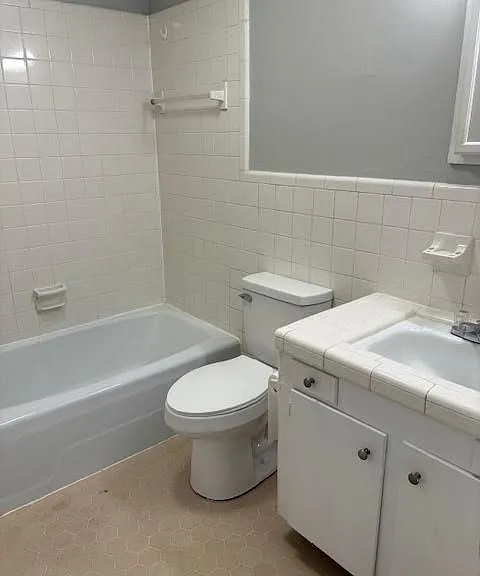 114 N Meade St #B — Photo 13