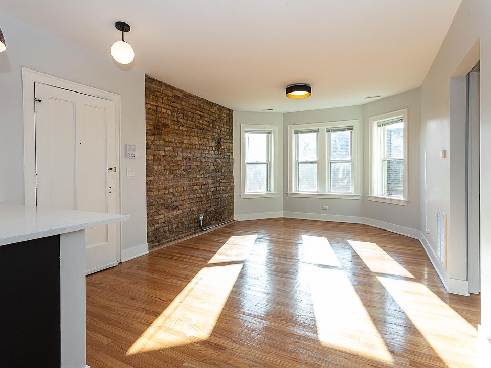 1st image of 4122 N Keeler Ave APT 1