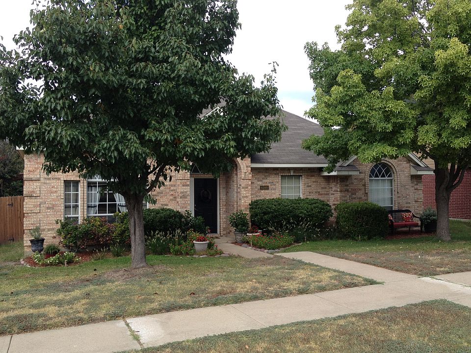 1st image of 8280 Edge Water Dr