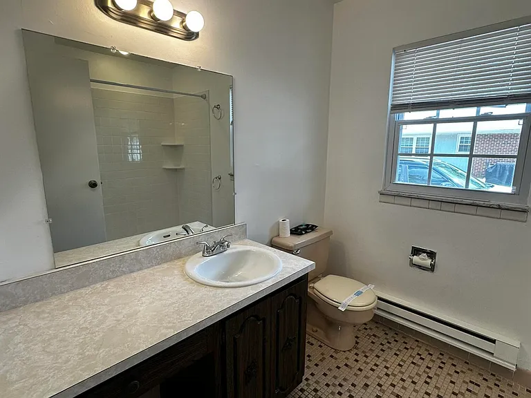 1042 Aberdeen Dr #1042B — Photo 6