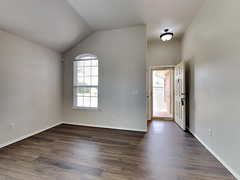 Building Photo - 2165 Robin Ridge Ln