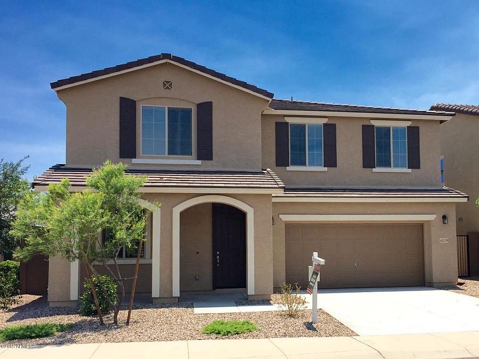 1st image of 42139 W Cheyenne Dr