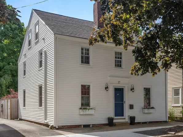 37 Olive St, Newburyport, MA 01950