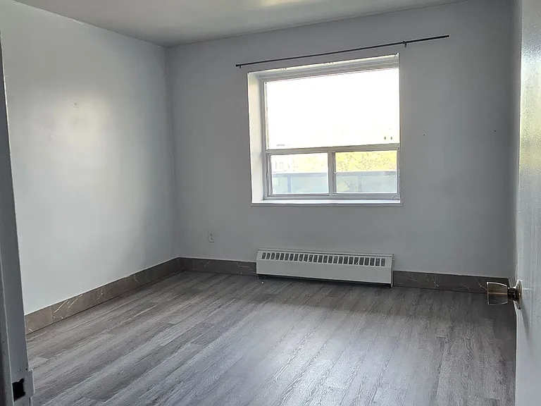 1651 Victoria Park Ave #302 — Photo 18