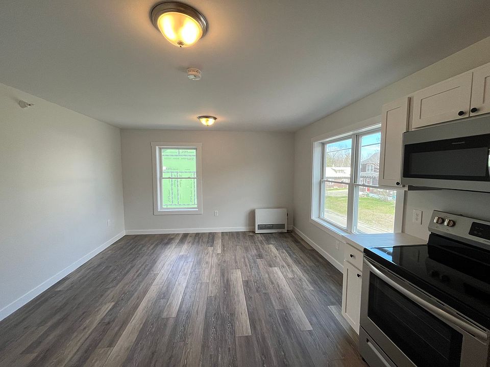 221 Bridge Street Apartment Rentals Morrisville, VT Zillow