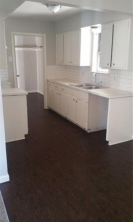 2nd image of 1614 Woodhaven Dr