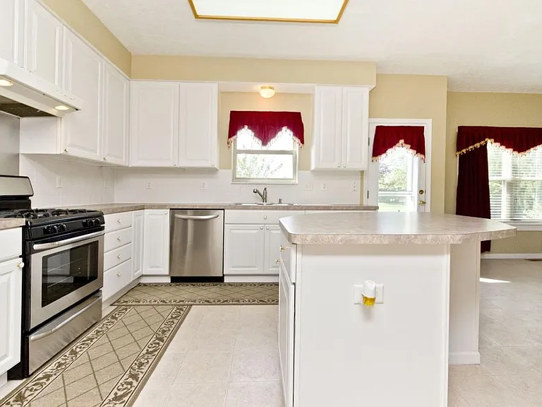 Kitchen - SS appliances