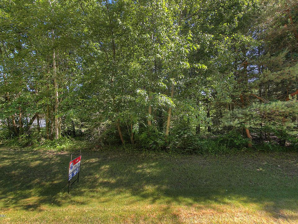 2nd image of 10592 Wildwood Dr