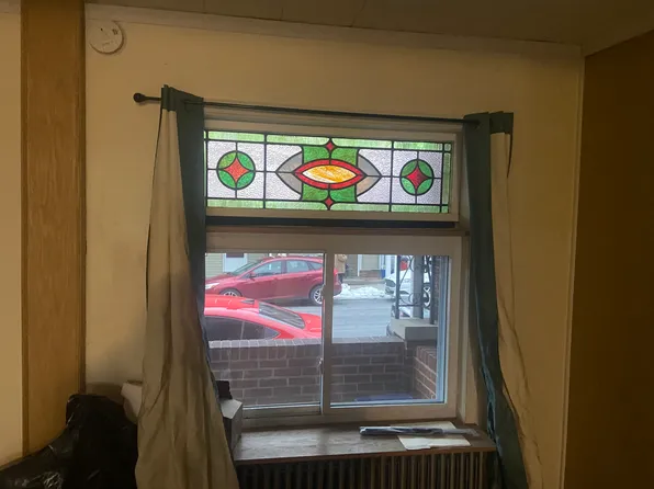 (undisclosed Address), Catasauqua, PA 18032