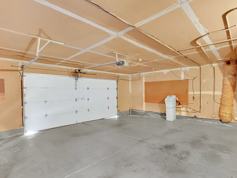 7013 Elmsdale Dr — Photo 30