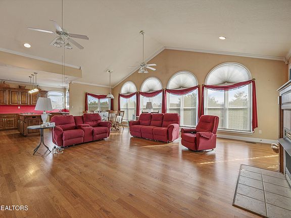 5th image of 3934 Poplar Grove Rd