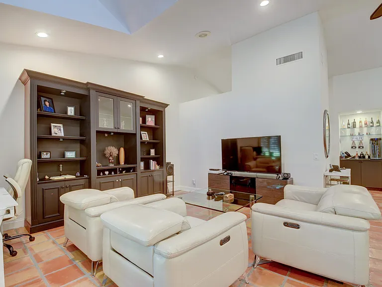 4666 Fountains Dr S #124 — Photo 10