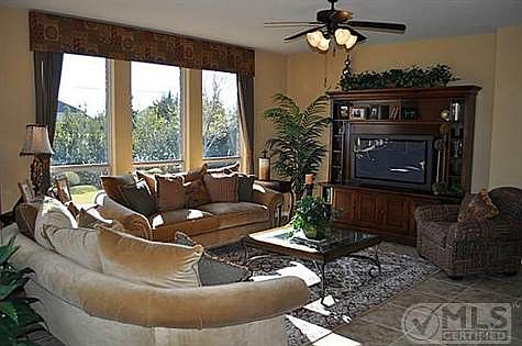 5th image of 1111 Crystal Falls Dr