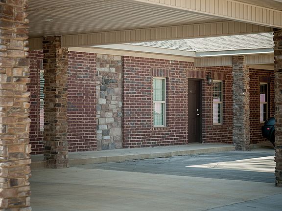 5th image of 5207 Reserve Blvd #202