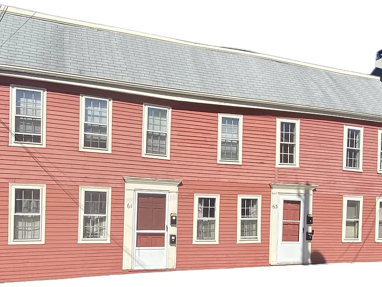 61 Middle St #2 — Photo 14