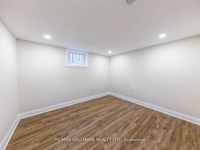 69 Barrymore Rd #BASEMENT — Photo 12