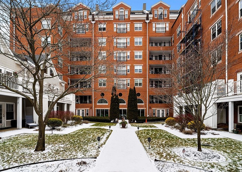 1st image of 11 Church St Unit 203