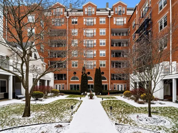 11 Church St Unit 203, Salem, MA 01970