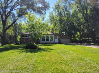 2691 Canfield Trl, Brighton, MI