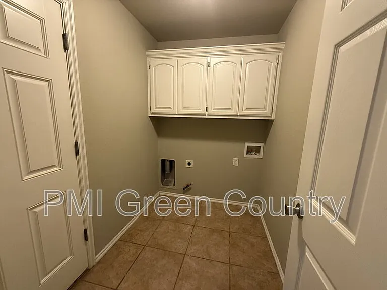 11211 S 280th East Ave — Photo 12