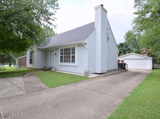 8821 Gutenberg Rd, Jeffersontown, KY 40299