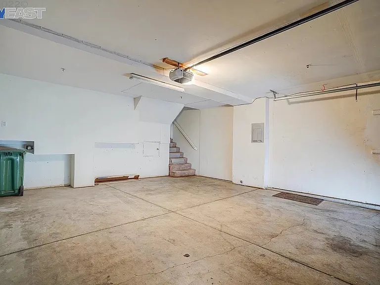 203 Swan Ct #203 — Photo 12