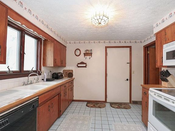5th image of 1805 Allen Dr
