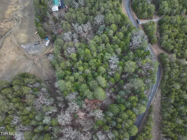 2476 Jim Henry Rd, Dandridge, TN 37725