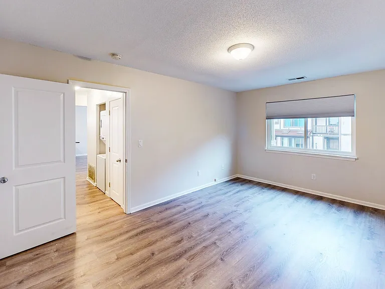 471 Whalley Ave #P — Photo 8