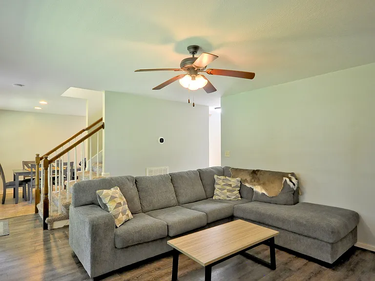 1212 Morstead Dr — Photo 9