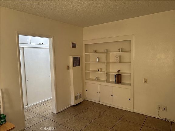 8500 Sunland Blvd APT 23, Sun Valley, CA 91352 | MLS #TR24006118 | Zillow