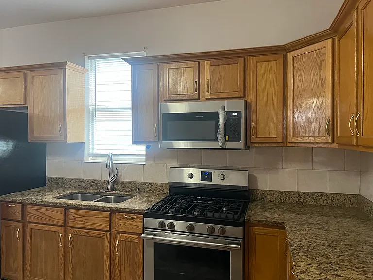 1921 N Pulaski Rd #1 — Photo 8