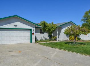 1713 Parsons Loop, Yakima, WA 98908