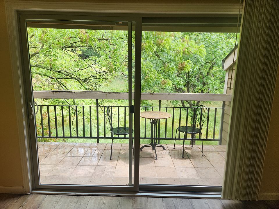Balcony looks on to open nature, part of American River Corridor
