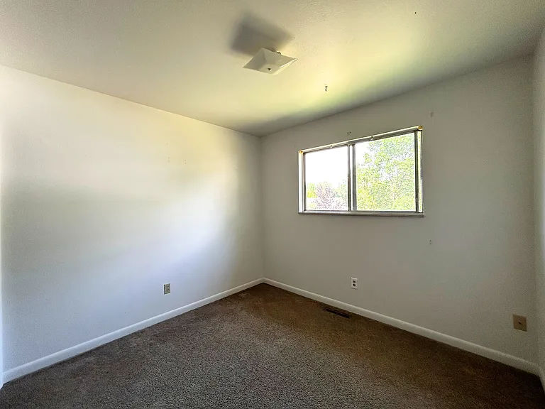 1615 Edora Rd — Photo 12