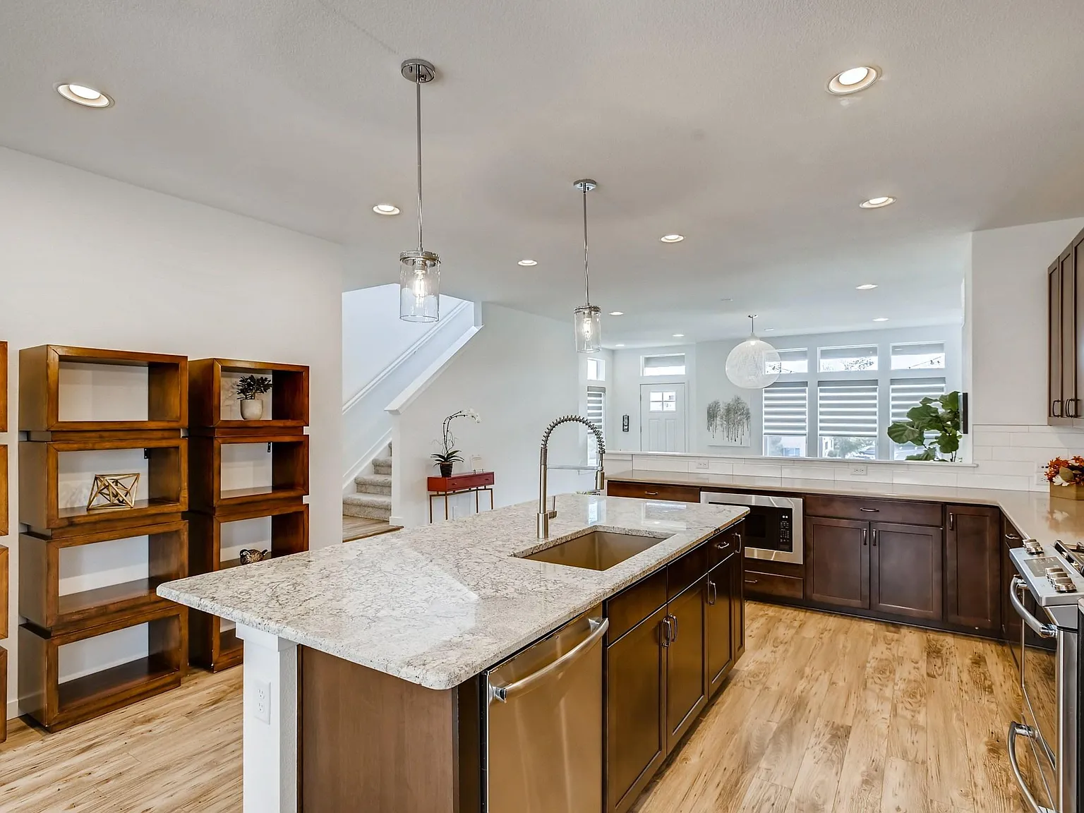 8884 Ramblestone St — Photo 4