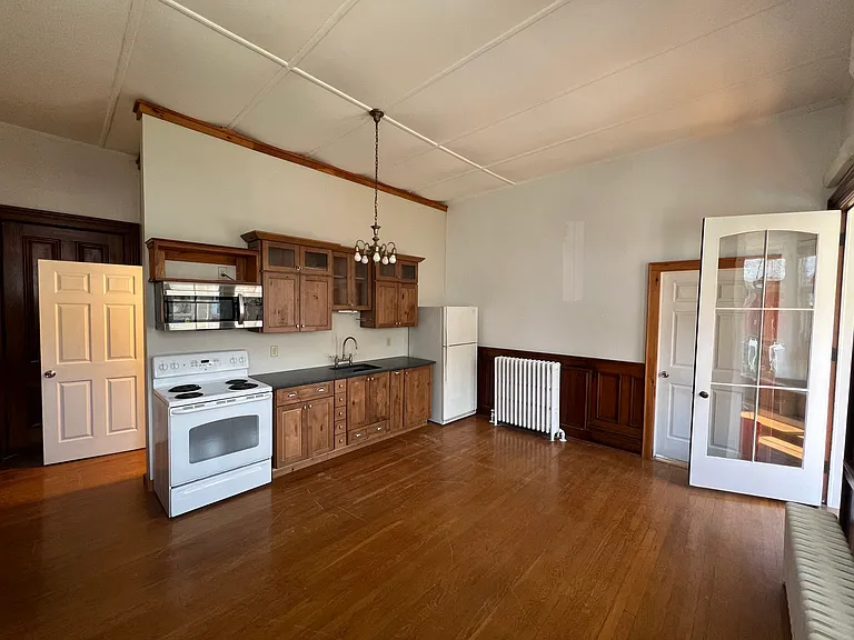 819 Main St #D — Photo 7